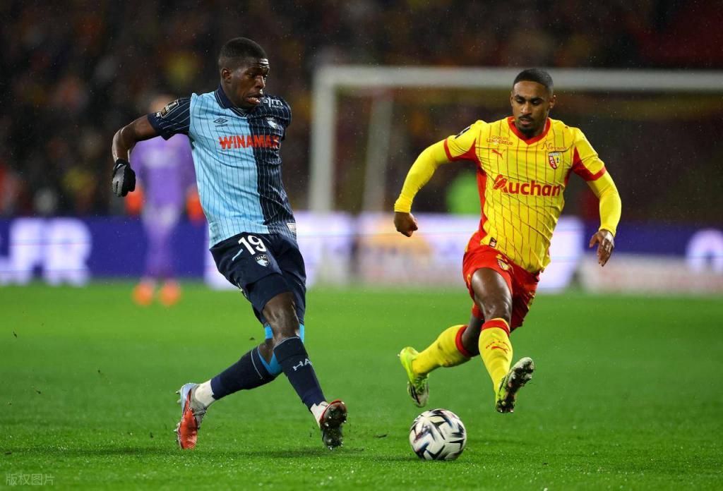 朗斯足球俱乐部官网