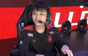 c7c7.app-阿贾克斯后防连续零封，榜首雨后春笋般崛起的简单介绍